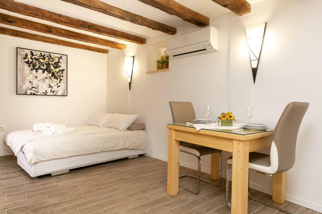 Studio Apartman Old Town Novi Vinodolski Eksteriør bilde
